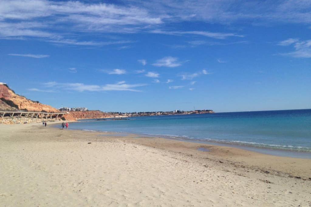 Lovely Apartment In Cabo Roig Near Beach オリウエラ エクステリア 写真