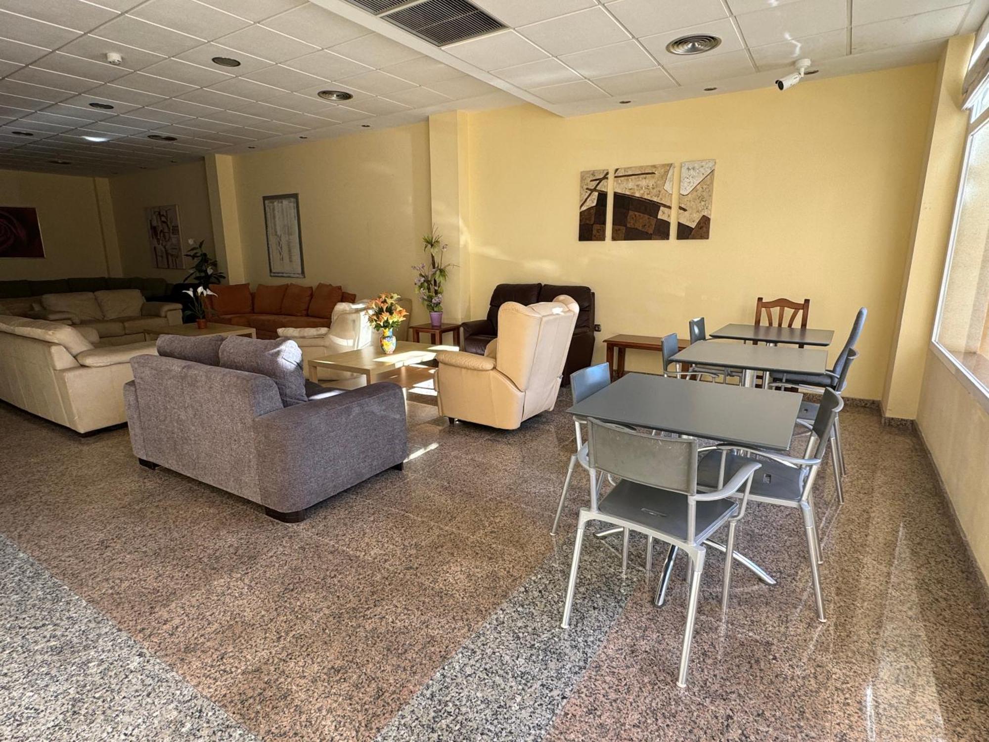 Lovely Apartment In Cabo Roig Near Beach オリウエラ エクステリア 写真